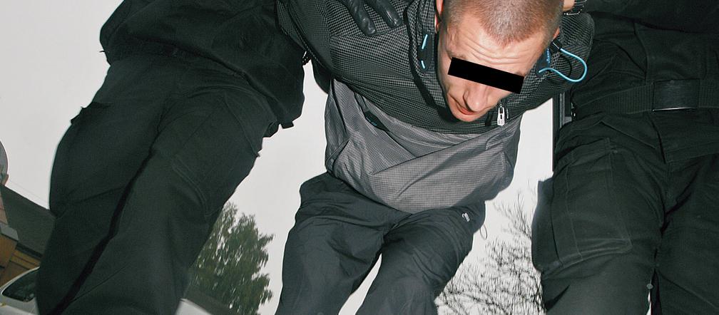 Zarżnął babcię za parówki