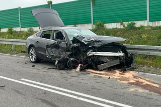 Tragiczny wypadek w Lubicach. Audi i lexus roztrzaskane. 26-latka zginęła na miejscu