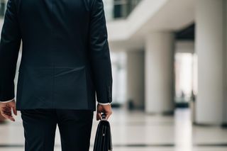 Henryk Smolarz w KOWR. Czy poseł PSL powinien zarabiać więcej niż prezydent Nawrocki?