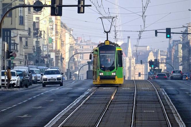 Poznań: Od dziś komunikacja funkcjonuje według sobotniego rozkładu jazdy! [ZMIANY]