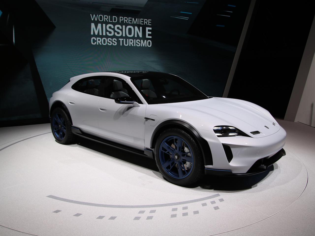 Porsche Mission E Cross Turismo