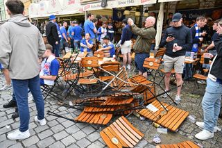 Kibice opanowali Wrocław. Tak wygląda stolica Dolnego Śląska w dniu finału Ligi Konferencji