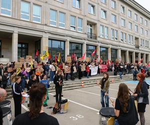 Protest przeciwko programowi Mieszkanie na Start w Warszawie