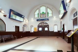 Dworzec Szklarska Poręba Główna - budynek i nagroda dla najlepszego małego dworca turystycznego na świecie
