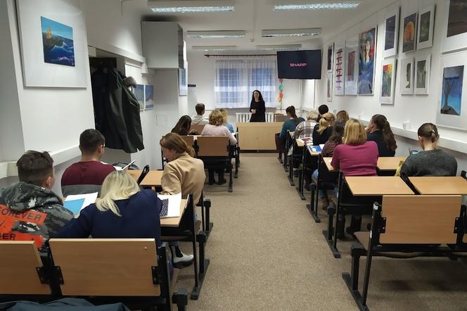 Darmowe lekcje języka polskiego dla uchodźców z Ukrainy w UPH [AUDIO]