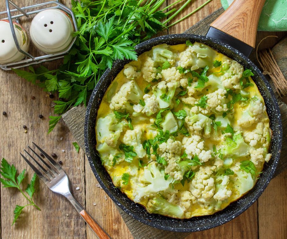 Omlet z kalafiora w 15 minut - przepis na pyszne i zdrowe danie obiadowe