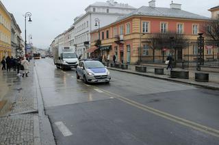Rozgrzebane i źle oznakowane rondo de Gaulle'a. Drogowcy zapomnieli o swojej inwestycji?