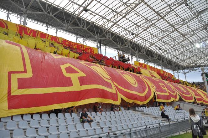 Korona Kielce - Ruch Chorzów. Zdjęcia kibiców na Suzuki Arenie