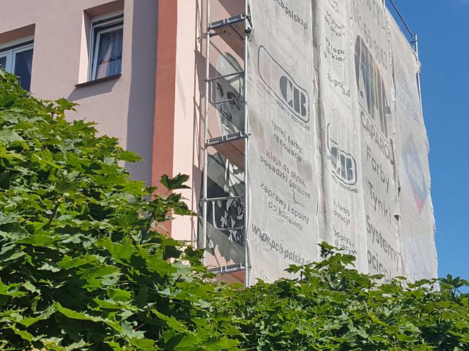 Na bloku przy ul. 17 Stycznia powstaje mural 