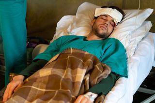 Na dobre i na złe odc. 856. Tadek (Marcin Urbanke), Michał (Mateusz Janicki), Olena (Tetiana Malkova) 