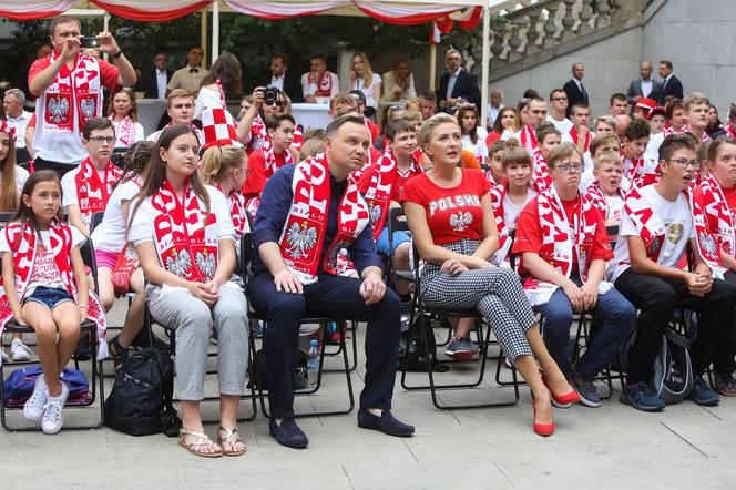 Para prezydencka ogląda mazc Polska - Senegal