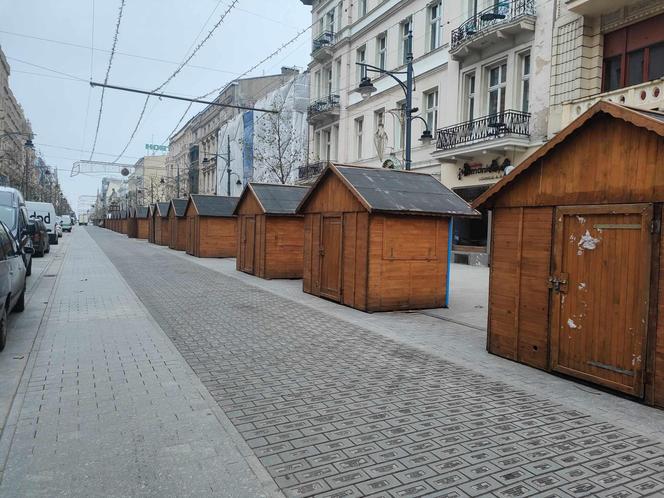 Rozpoczęły się przygotowania do jarmarku bożonarodzeniowego. Zobacz, kiedy oficjalnie się rozpocznie