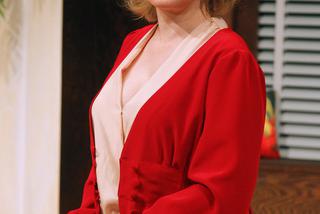 Dominika Ostałowska w spektaklu Hawaje