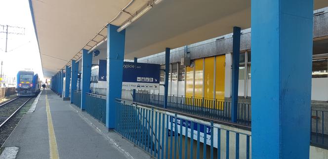 Olsztyn Główny nadal straszy, a wykonawcy jak nie było, tak nie ma