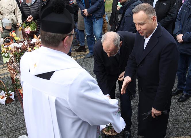 Andrzej Duda z ojcem przynieśli święconki