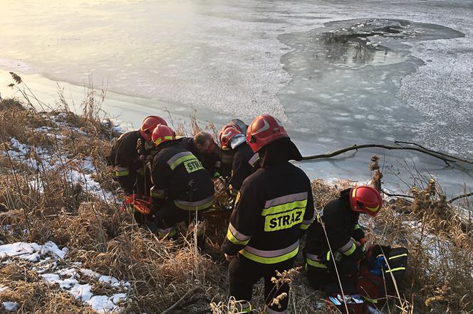 Mężczyzna wpadł do lodowatej Wisły w okolicach Klasztoru Sióstr Norbertanek