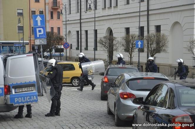 Protest przeciwko obostrzeniom w Głogowie