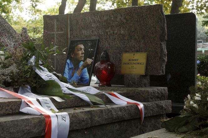 Tak wygląda grób Roberta Smoktunowicza miesiąc od śmierci 