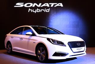 Hyundai prezentuje hybrydowe auto: Sonata Hybrid zadebiutuje w Detroit – ZDJĘCIA