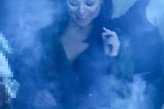 Katarzyna Cichopek w objęciach obcego mężczyzny. Tańcowali razem do rana