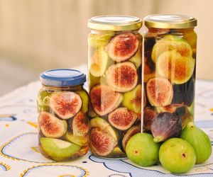 Nalewka figowa ze świeżych fig. Przepis na figówkę, którą zrobisz samodzielnie