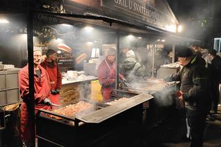 To jeden z najpopularniejszych jarmarków bożonarodzeniowych na świecie! Jak wygląda świąteczna atmosfera w Pradze?