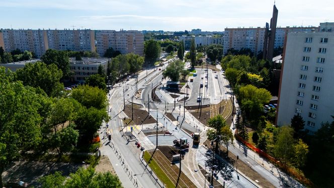 Tramwaj na Stegny w Warszawie w przeddzień otwarcia