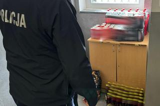 Okradli magazyn marketu w Kisielicach. Zatrzymano trzech mężczyzn