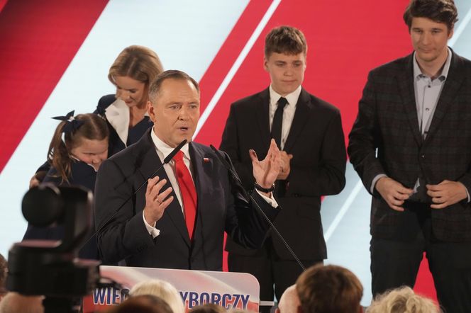 Karol Nawrocki z rodziną. Jego córka skradła show na wieczorze wyborczym