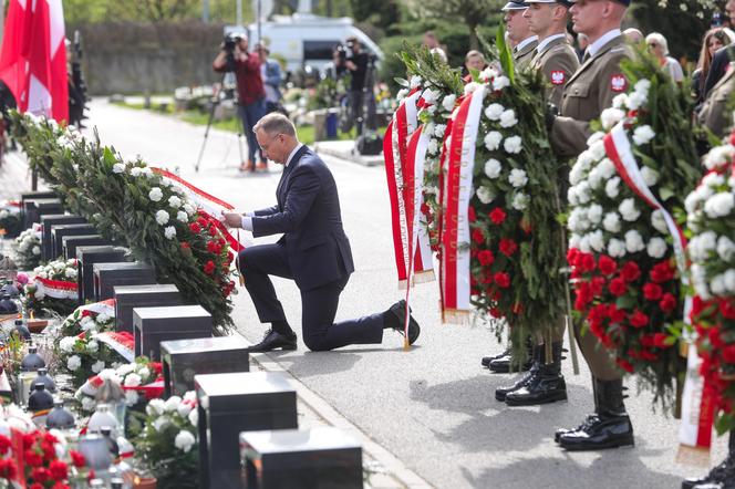 Prezydent upamiętnił ofiary katastrofy smoleńskiej