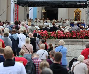 75 lat temu obraz Matki Boskiej w Lublinie zapłakał. Wierni uczcili rocznicę „Cudu lubelskiego” procesją różańcową