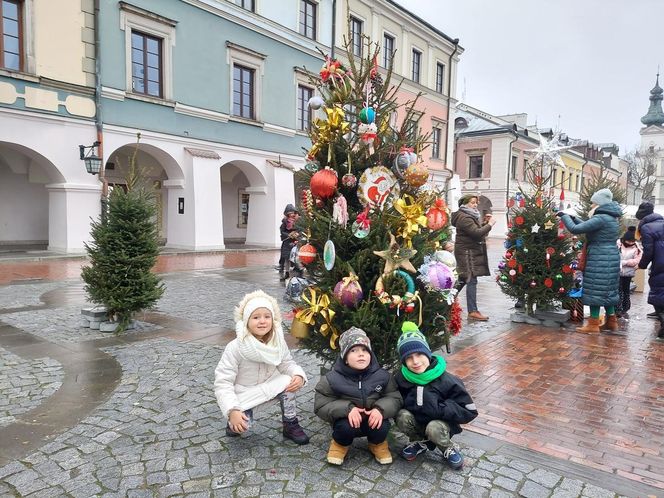  Zamojskie przedszkola i szkoły dekorowały choinki