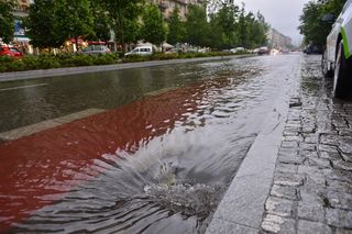 Powrót burz i opadów deszczu nieunikniony! Załamanie pogody z radykalnym ochłodzeniem