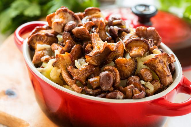 Aromatyczne grzyby z ziemniakami na bezmięsny obiad
