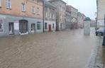 Powódź w Głuchołazach. Woda przedostała się na rynek