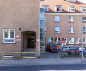 11-latek wypadł z okna szkoły w Gnieźnie