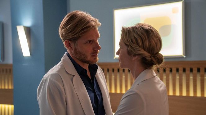 Na dobre i na złe odc. 966. Maks Beger (Tomasz Ciachorowski), Gloria (Aleksandra Grabowska)