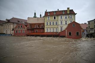 Dramatyczna sytuacja pogodowa na południu Polski. Powódź może przynieść groźne choroby