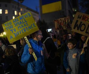 Lex Czarnek 2.0: Kilkaset osób protestuje przed Sejmem! 