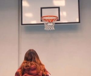 Roxie Węgiel grała w kosza na słynnej arenie