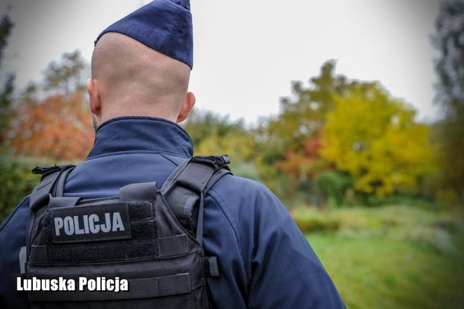 Wielka akcja poszukiwawcza w Gorzowie. 30-latek zniknął po wyjściu z komendy policji [ZDJĘCIA].