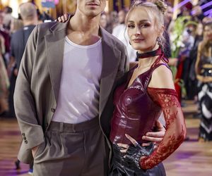 Maurycy Popiel w Tańcu z Gwiazdami. Partneruje mu Sara Janicka