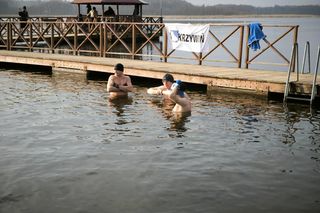 Charytatywne morsowanie w Osiecznej 