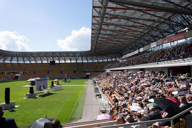 Kongres Świadków Jehowy 2024 na Stadionie Miejskim w Białymstoku