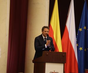 Nadzwyczajna sesja Rady Warszawy