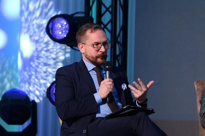 Odporność infrastruktury krytycznej w obliczu zagrożeń hybrydowych i konwencjonalnych