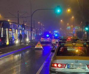 Tramwaj potrącił pieszego w Nowej Hucie. Na miejscu utrudnienia w ruchu