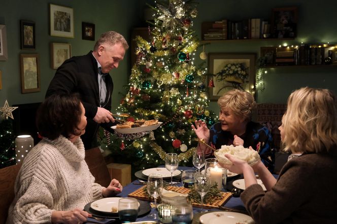 M jak miłość odc. 1854. Judyta Kosowska (Paulina Chruściel), Marysia (Małgorzata Pieńkowska), Artur Rogowski (Robert Moskwa), Barbara (Teresa Lipowska)