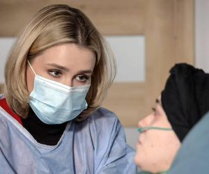 Pierwsza miłość odc. 4059. Angelika (Patrycja Franczak), Eliza (Anna Maria Sieklucka)