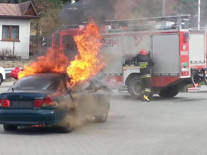 Gliwice: Groził kobiecie, potem podpalił jej samochód